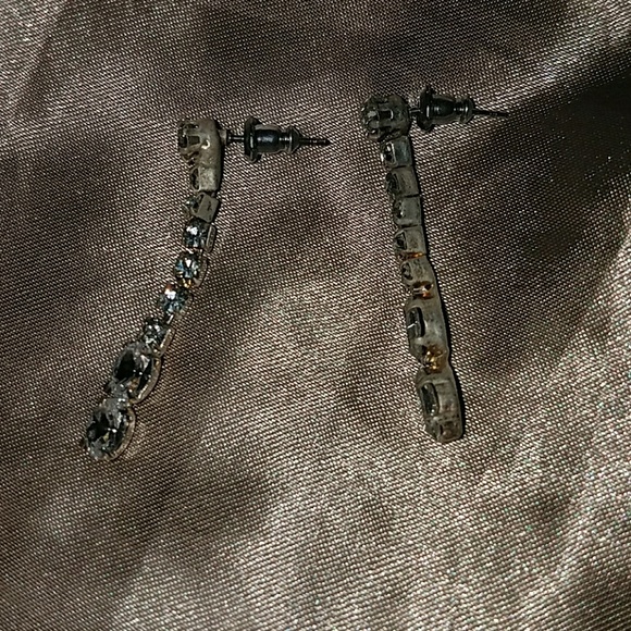 Earrings - Picture 6 of 6